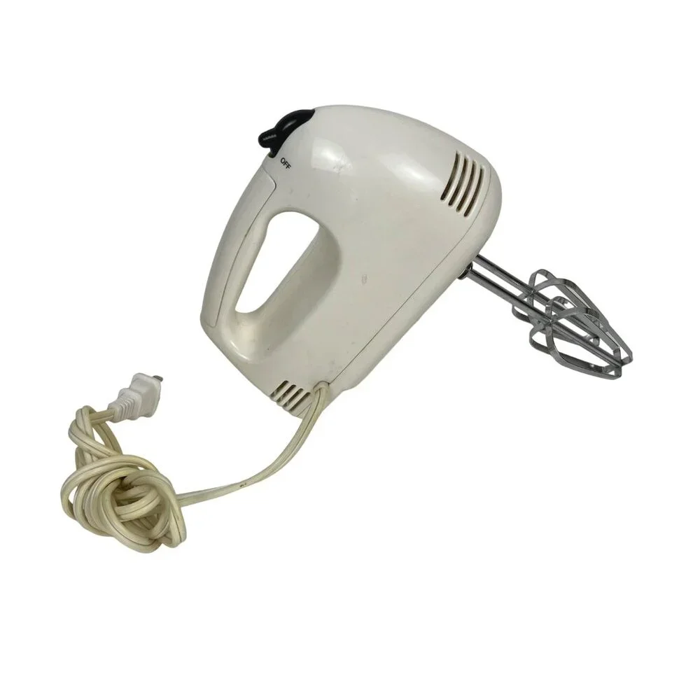 Vintage Proctor Silex 5-Speed Hand Mixer 62515R White